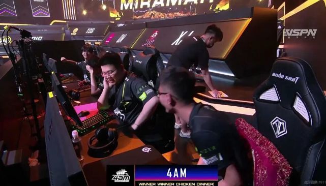 他在防守端 他在防守端