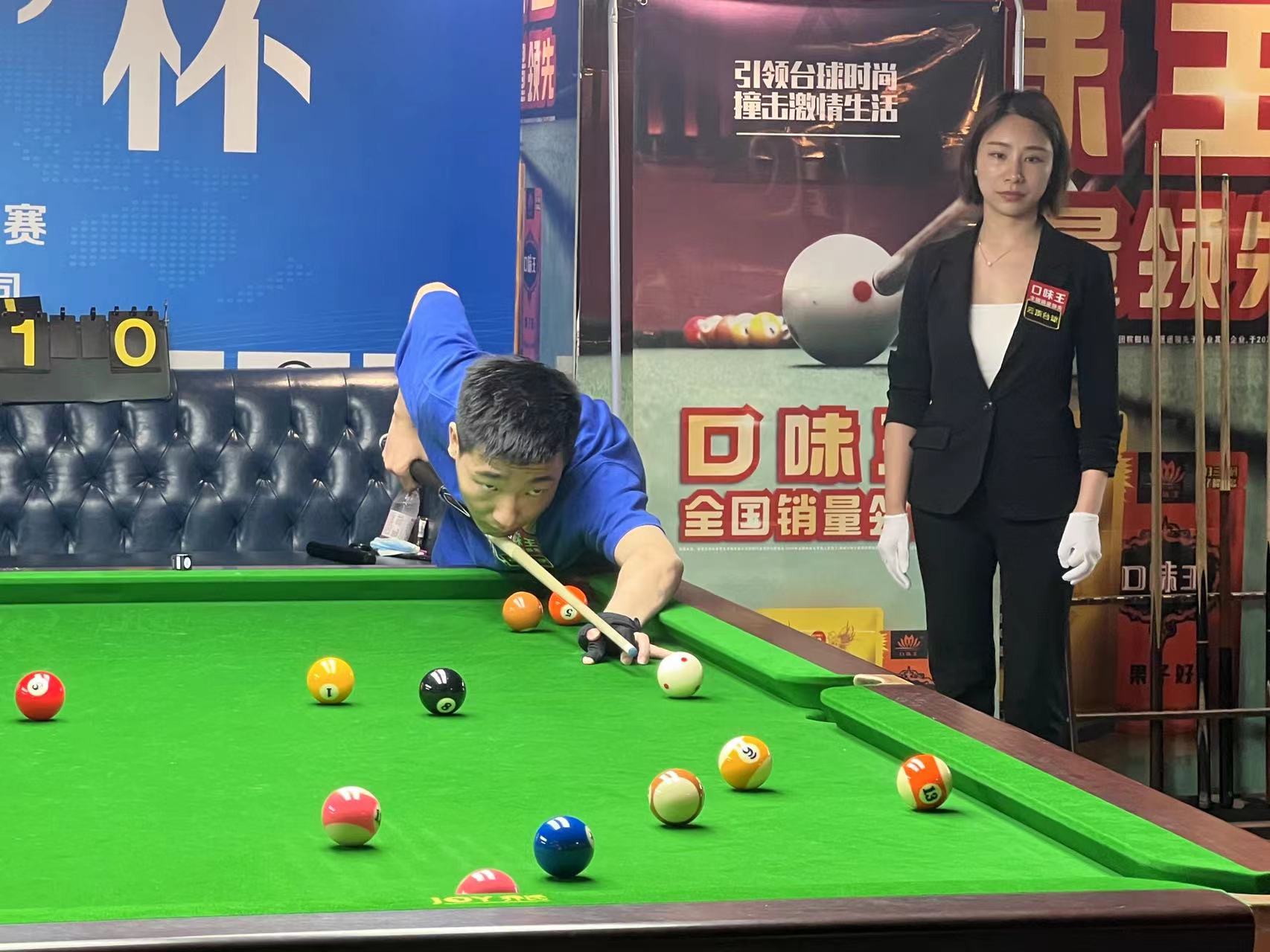 洛夫顿在比 洛夫顿在比